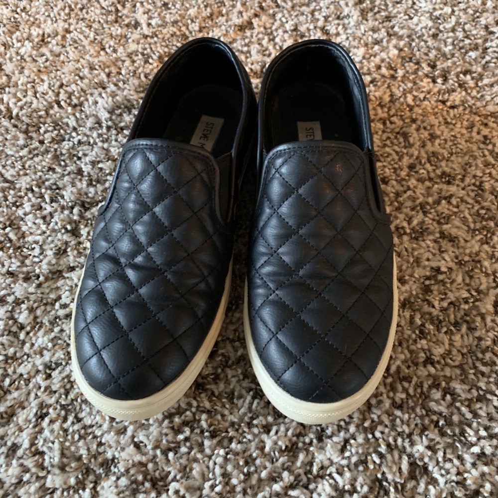 Steve Madden Slip on Sneaker sz 6.5